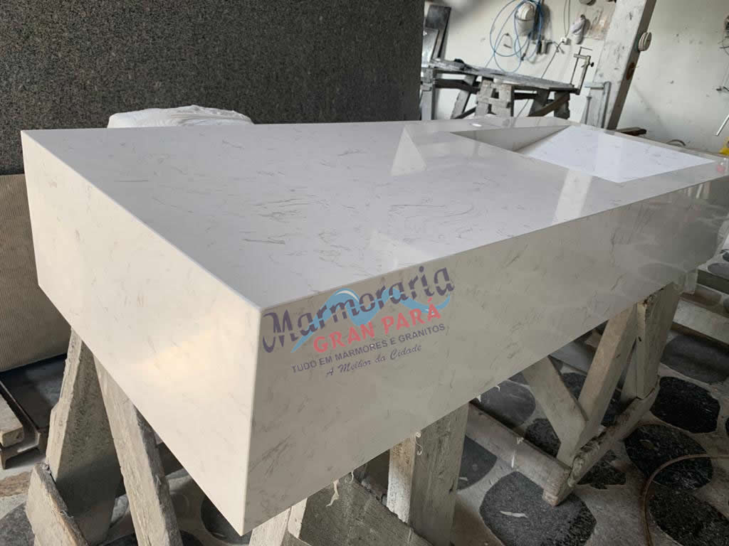 Banheiros com mármore