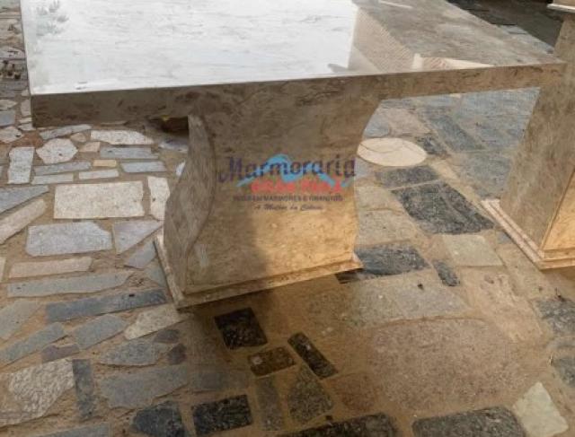  Mesa de Altar e Zambões