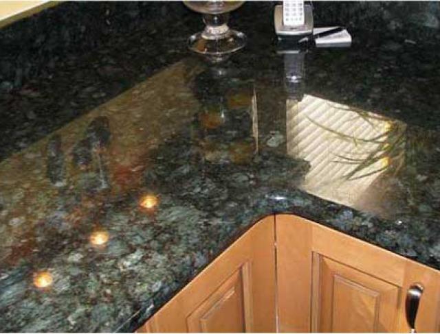  Granito Clássico Verde Pavão